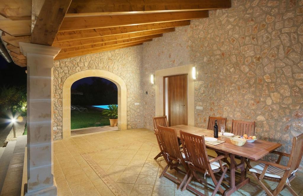 Antonia, * Pollença