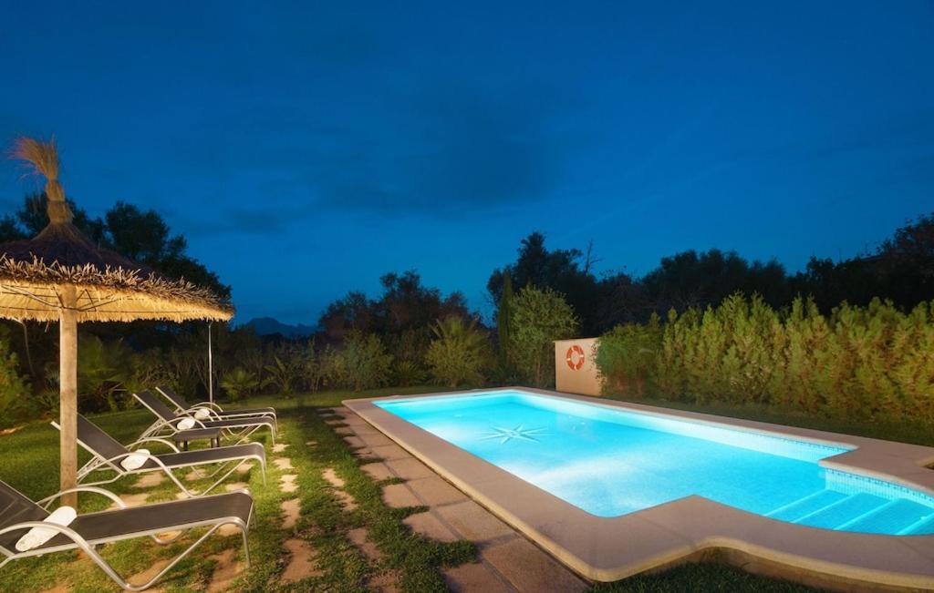 Antonia, Villa